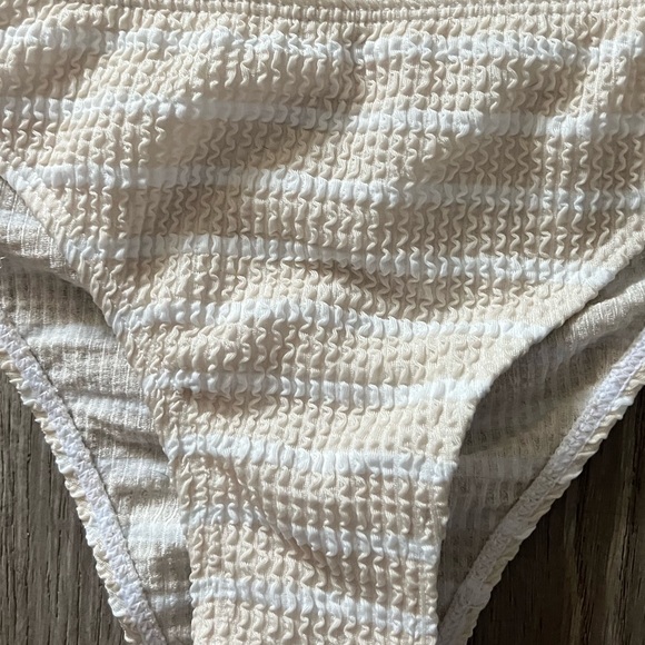 Striped Bandeau Bikini - Picture 3 of 5